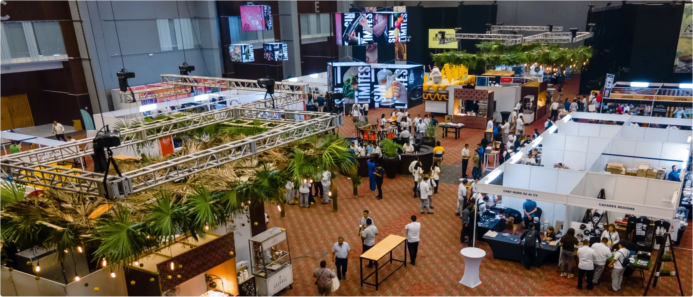 xxxlarge_expo_palace_ambassadors.webp